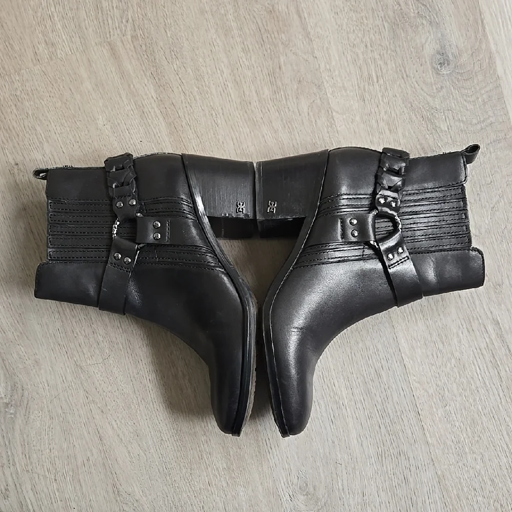 Sam Edelman Dalma Studded Harness Leather Chelsea Boots  Sam Edelman  Size: 7
